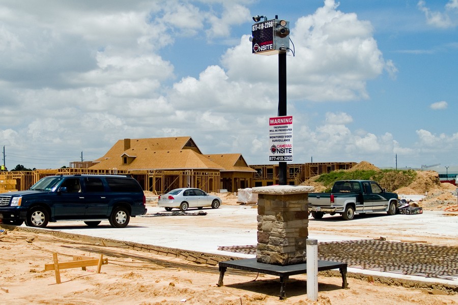 top-mistakes-to-avoid-when-choosing-temporary-mobile-surveillance